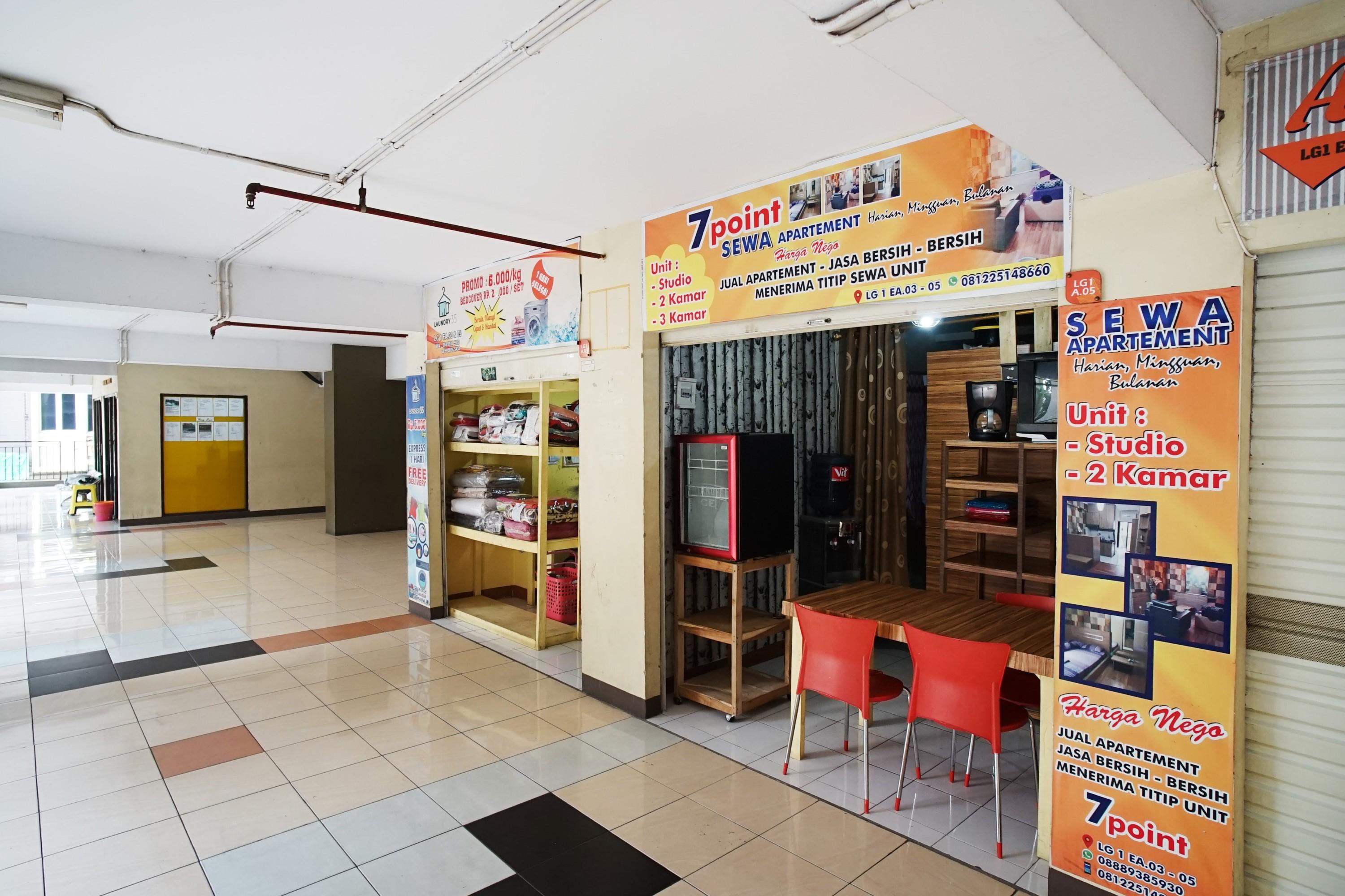 7 Point At Gateway Cicadas Apartemen *